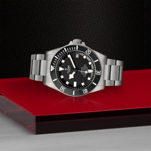 Pelagos M25600TN-0001