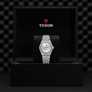TUDOR Royal M2830A1A0-0002