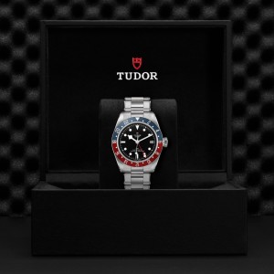 Black Bay GMT M79830RB-0001