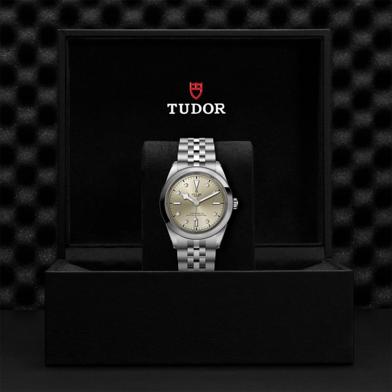 TUDOR Black Bay 41 M79680-0006