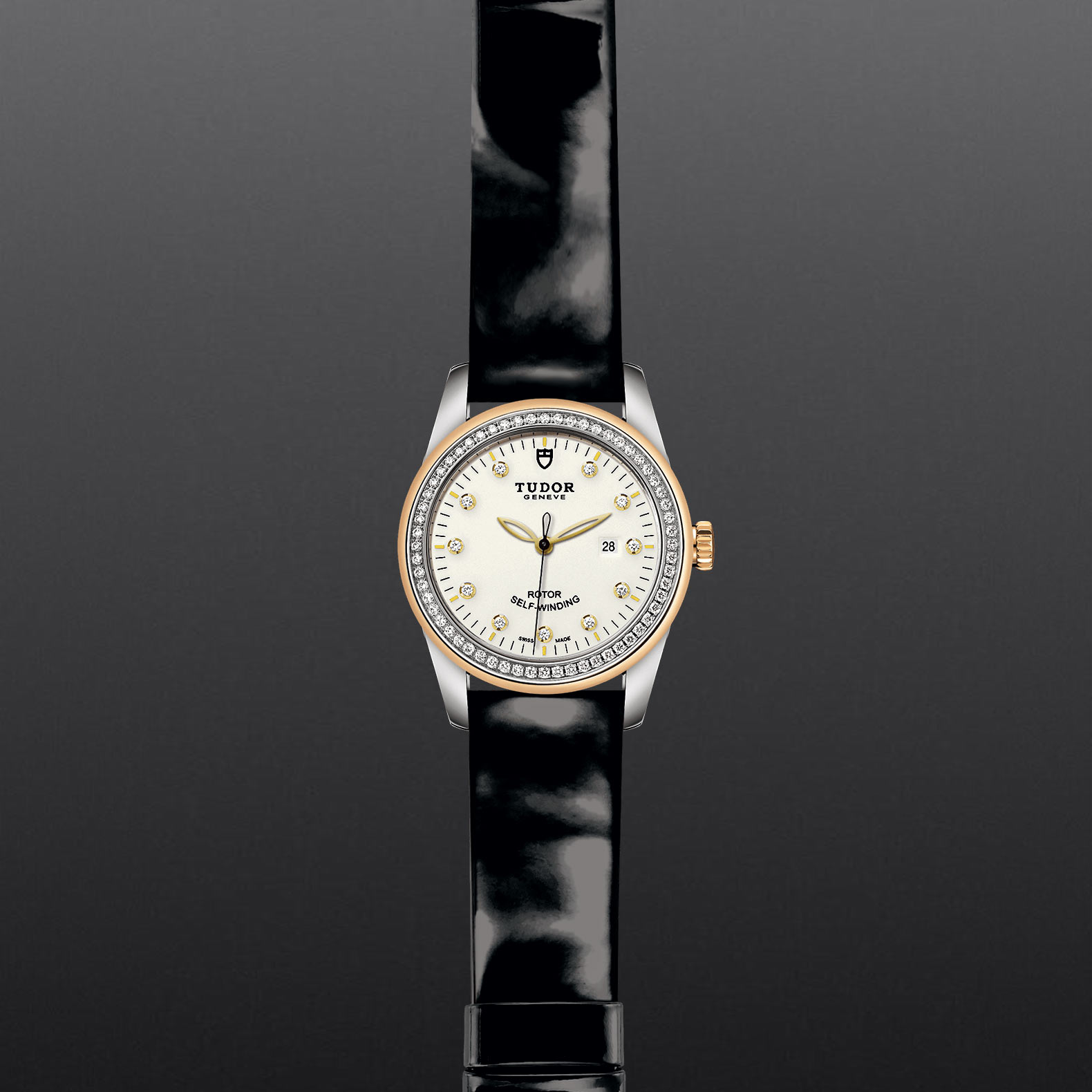 TUDOR Glamour Date