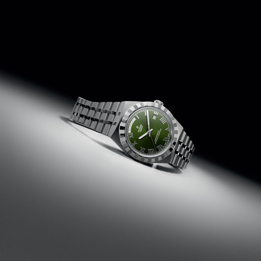TUDOR ROYAL