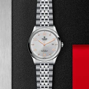 TUDOR 1926 M91650-0003