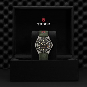 Pelagos FXD GMT M2542G267NU-0002